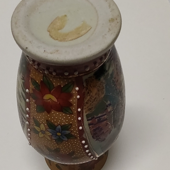 Vase 6 inch tall. Vintage - Picture 6 of 8